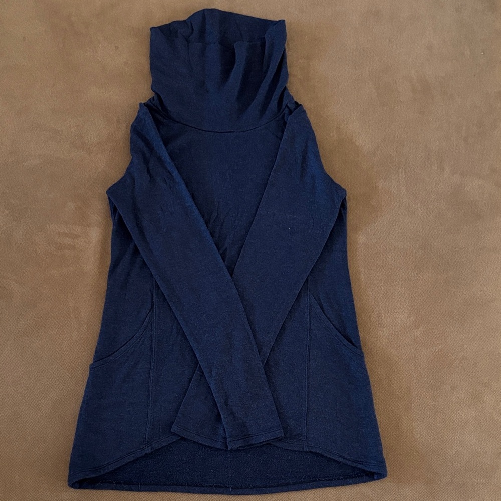 Market & Spruce Navy Funnel Neck Pullover XS Cozy Fall Sweatshirt with Pockets